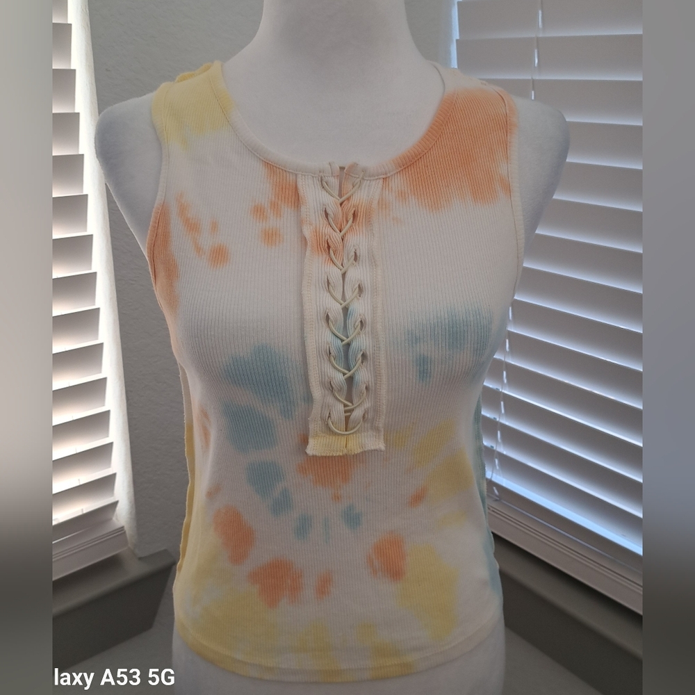 Buckle Pastel Tie-Dye Lace-Up Tank Top